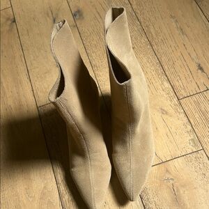 Zara Beige Suede Ankle Booties